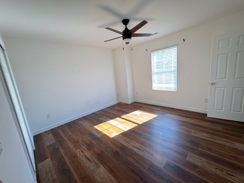 Building Photo - 108 Hobson St