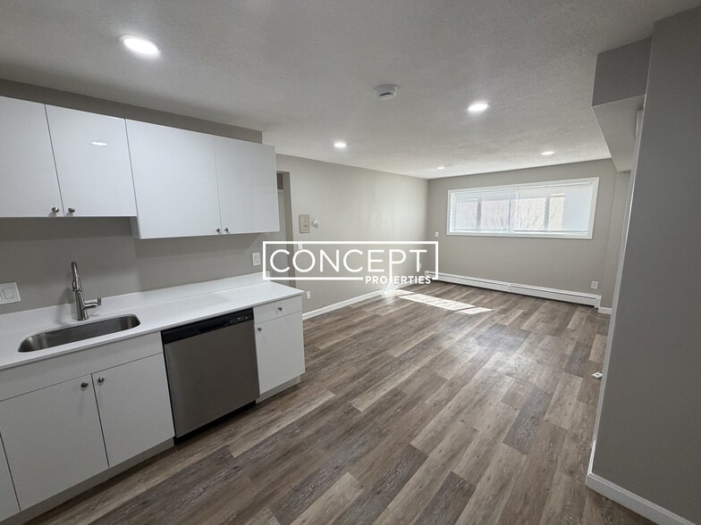 Building Photo - 226 Parker Hill Ave