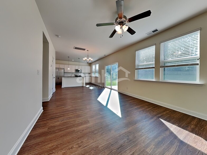 Building Photo - 14114 Millers Creek Ln