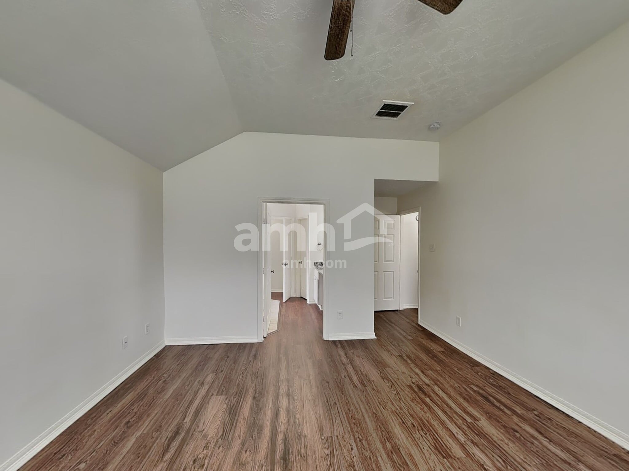 Building Photo - 6027 Coventry Falls