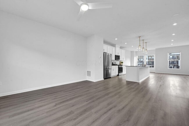 Building Photo - 4186 McCune Ave