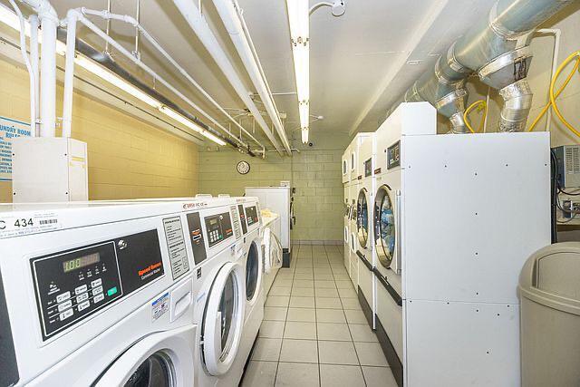 Building Photo - 3950 N Lake Shore Dr