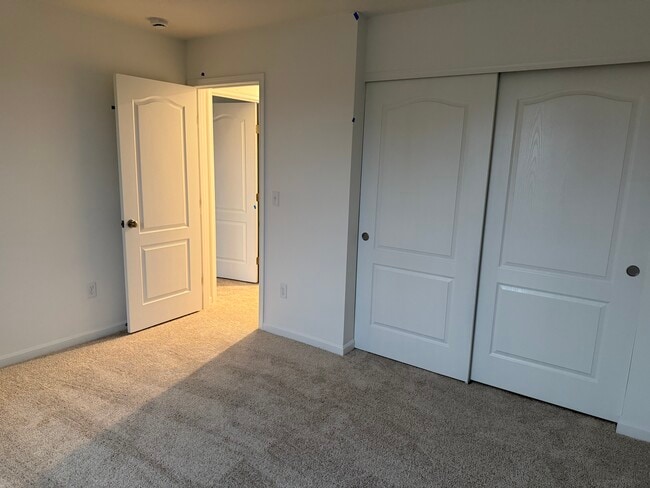 Building Photo - 3372 Dewdrop Way