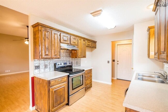 Building Photo - 127 Garrett St