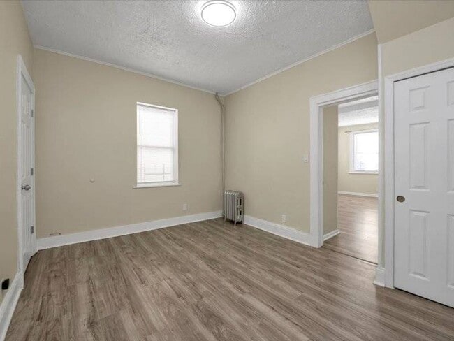 Building Photo - 2741 Stillwell Ave