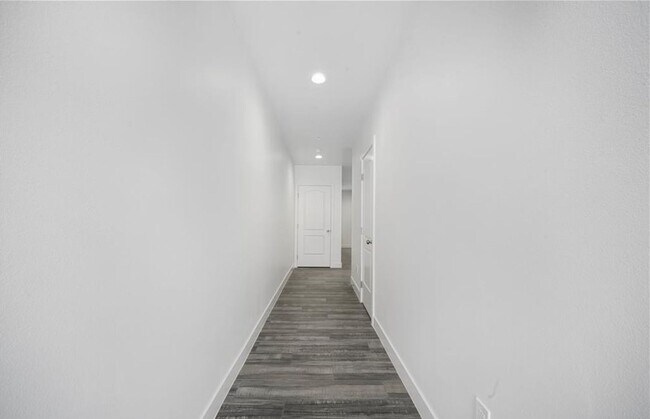 Building Photo - LANFRANCO(3743)