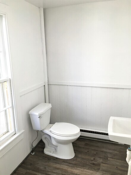 Building Photo - 25 W Boscawen St