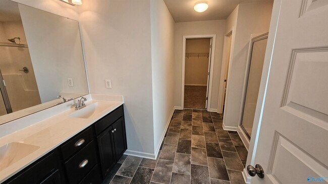 Building Photo - 276 Fenrose Dr