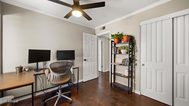 Building Photo - 8135 N 32nd Dr