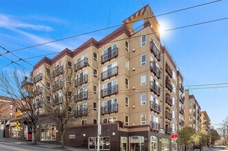 Building Photo - Spacious Capitol Hill Bedroom w/ Private Patio - Two Parking Spaces Included! $3800 AVAILABLE NOW!