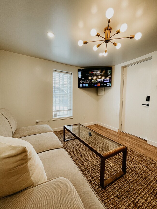 Building Photo - 3225 Colcord Ave