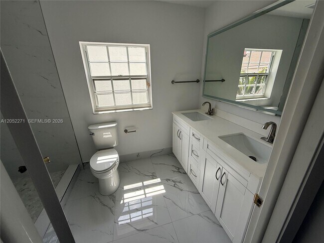 Building Photo - 13887 SW 103rd Ln