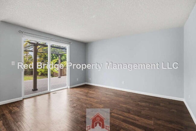 Building Photo - 13571 SW Uplands Dr