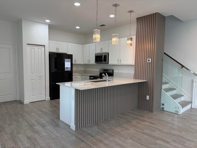 Building Photo - 4416 Hammock Grove Dr