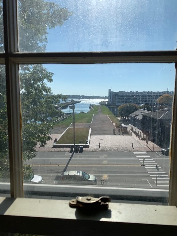 Building Photo - 11 Hodges Ct