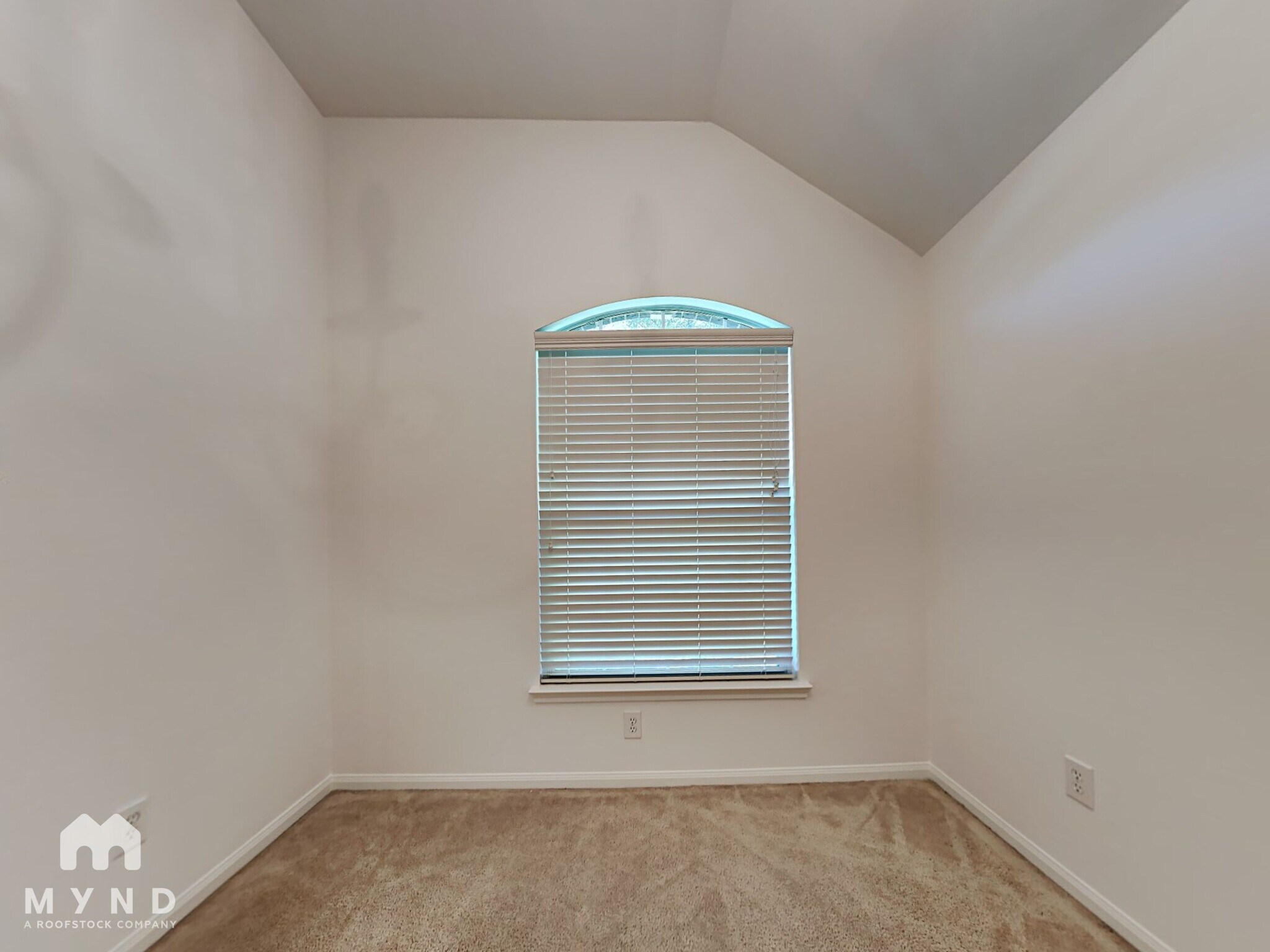 Building Photo - 14 E Sage Creek Pl
