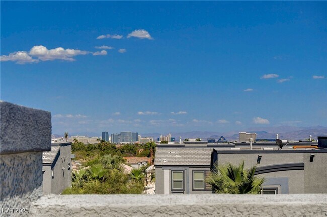 Building Photo - 9050 W Tropicana Ave