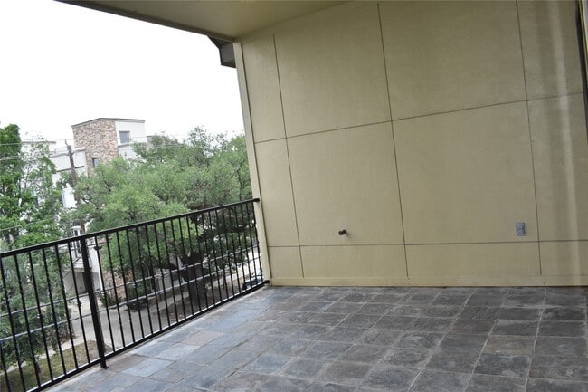 Building Photo - 2922 Leeland St