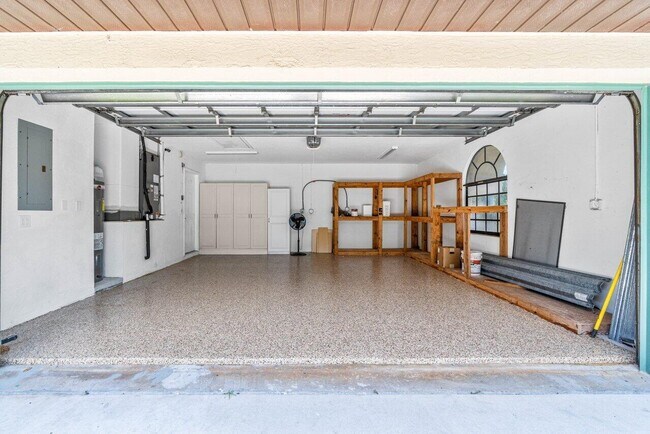 Building Photo - 11415 51st Ct N
