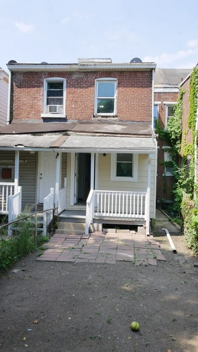 Building Photo - 58 Franklin St