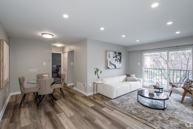 Building Photo - Roseville House Apartments