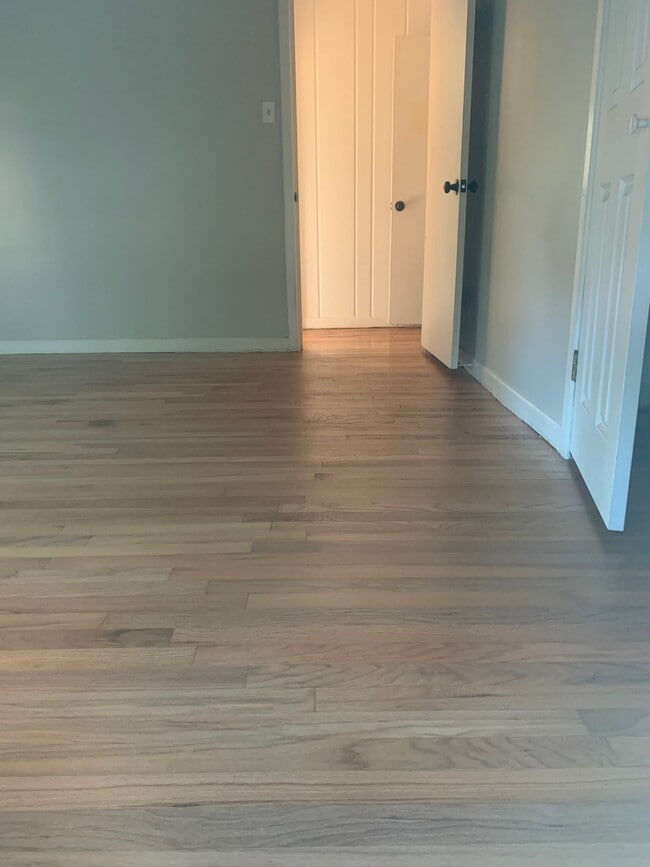 Building Photo - 3126 Jan Ave