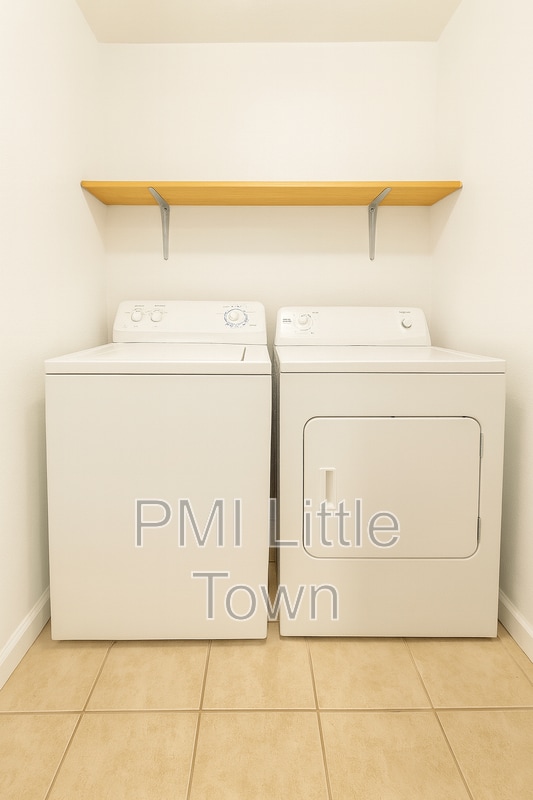 Building Photo - 2969 W Rowland Pl