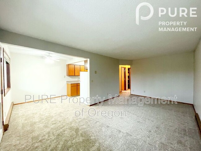 Building Photo - 1119 SE 27th Ave.