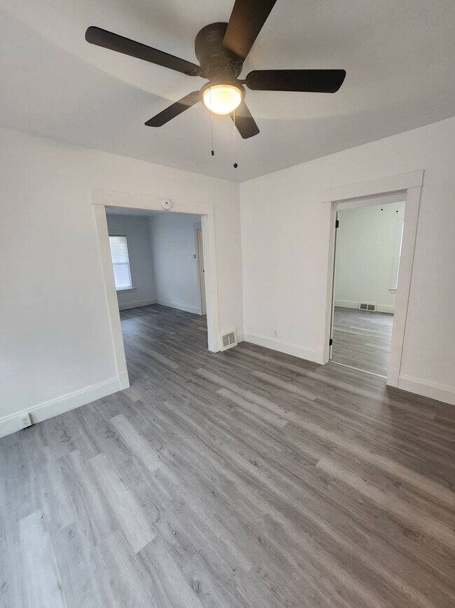 Building Photo - 13302 Ferris Ave