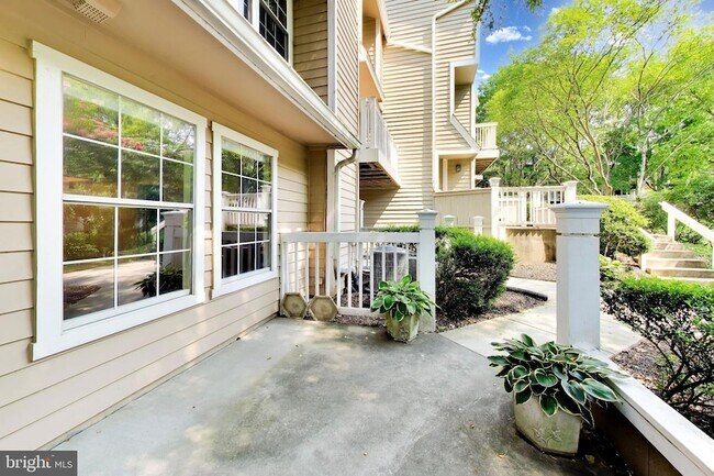 Building Photo - 10823 Hampton Mill Terrace