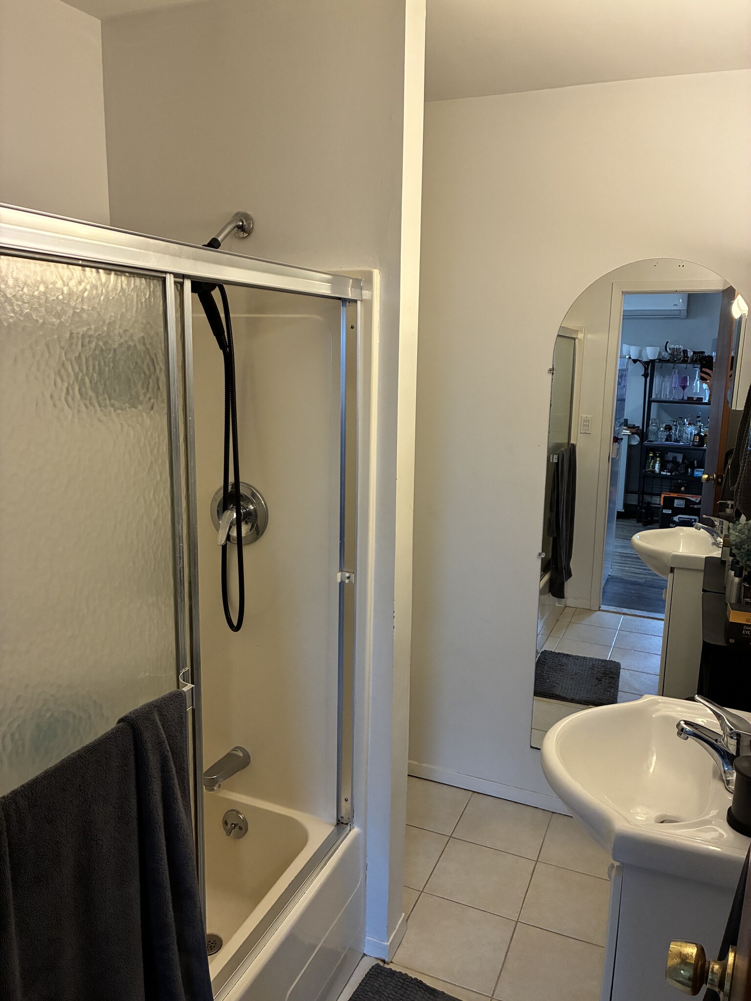 Building Photo - 14 Winside Ln