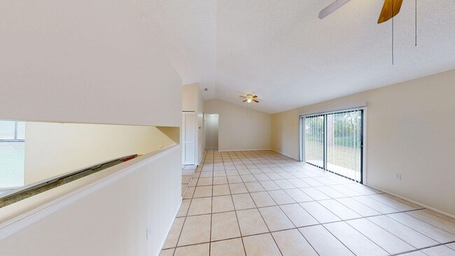 Building Photo - 3 BED/ 2 BATH HOME IN DELTONA!