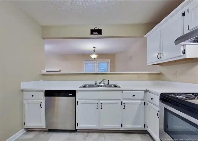 Building Photo - 5532 Robmont Dr