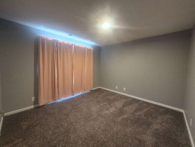 Building Photo - 1351 Freedom Dr