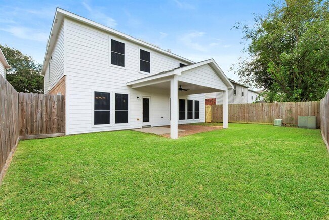 Building Photo - 20315 Mammoth Falls Dr