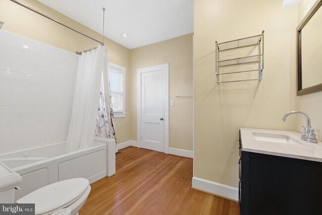 Building Photo - 5114 19th Rd N