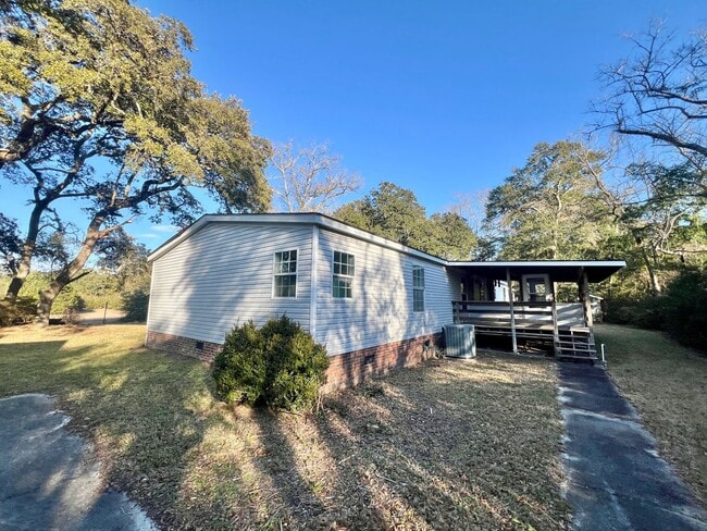 Building Photo - Peden Point/Mrytle Grove/Masonboro Loop South Wilmington  2 garage garage! Oak Trees! Covered Porch!