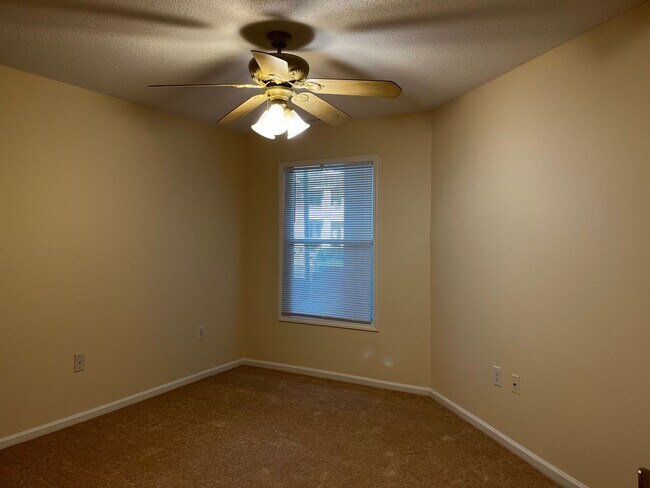 Building Photo - 1141 Turtle Creek Rd