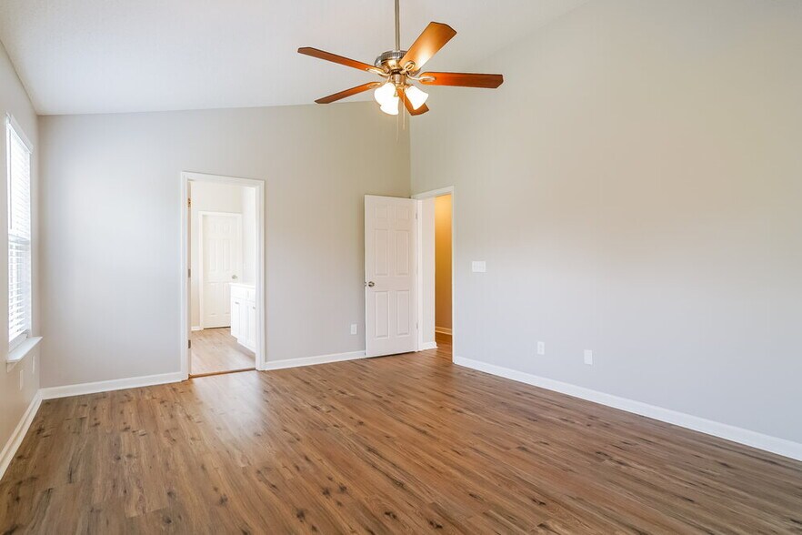 Building Photo - 5008 Marathon Ln