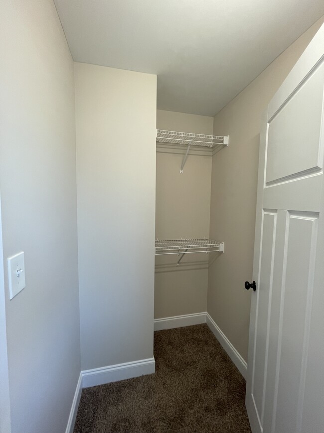 Building Photo - 219 Capstone Dr