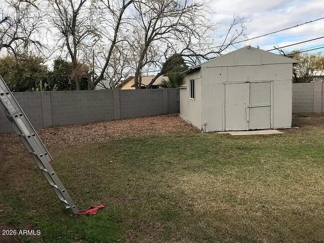 Building Photo - 8238 W Monroe St