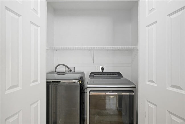 Building Photo - 16 Third St