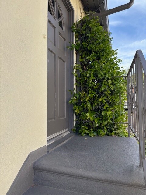 Entrance - 2421 Carnegie Ln
