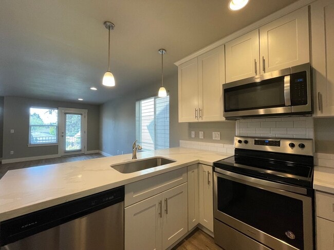 Building Photo - 2020 Build ~ 3Bd/ 1.5Ba Home in Hazelwood Neighborhood ~ Single Car Garage