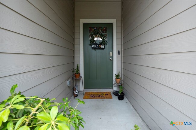 Building Photo - 1444 Acorn Wood