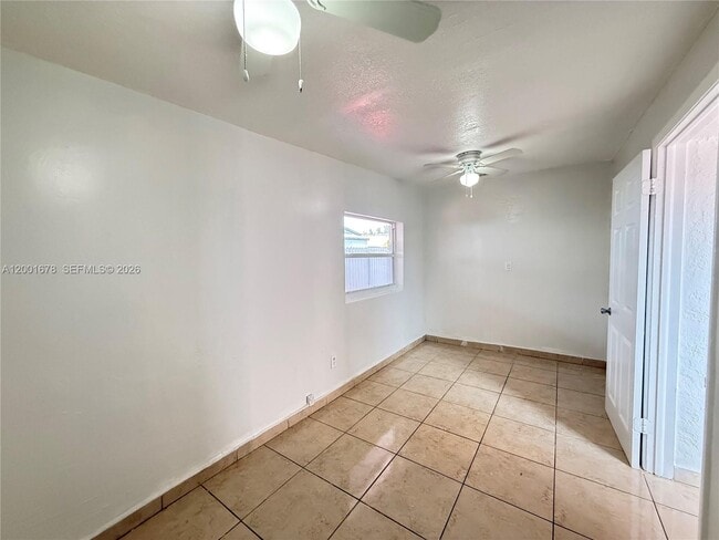 Building Photo - 1220 SW 78th Ave