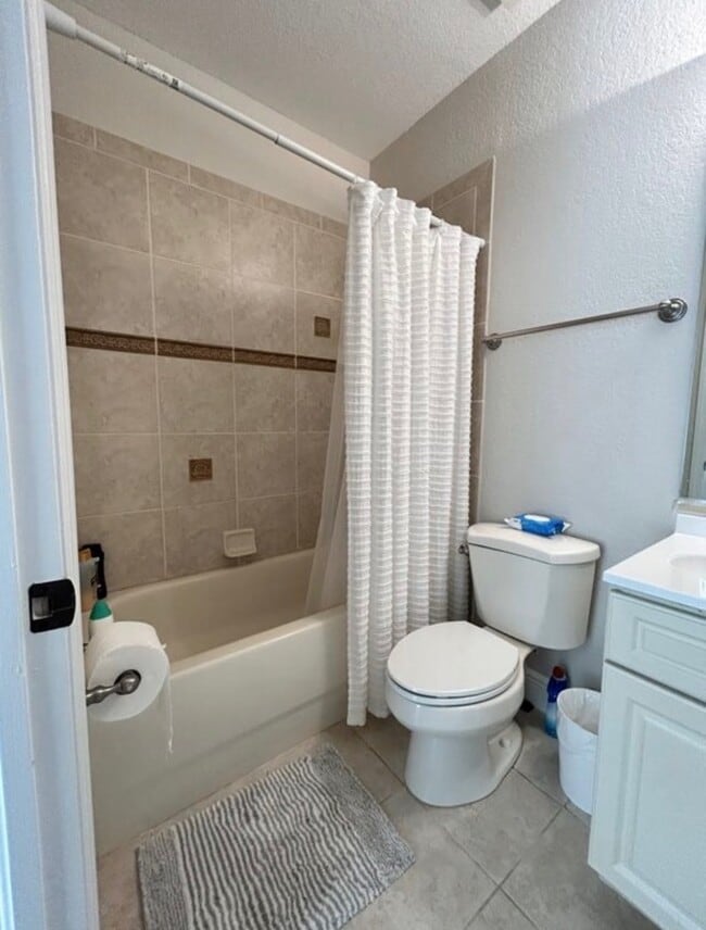 Building Photo - 16050 Via Solera Cir