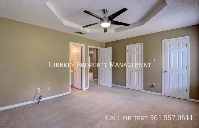 Building Photo - 3 Wagon Wheel Ct