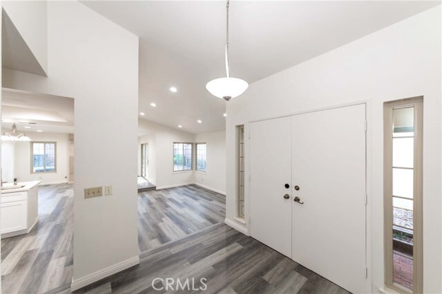 Building Photo - 2518 Greenwich Dr