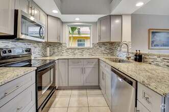 Building Photo - 11161 Sangria Ct